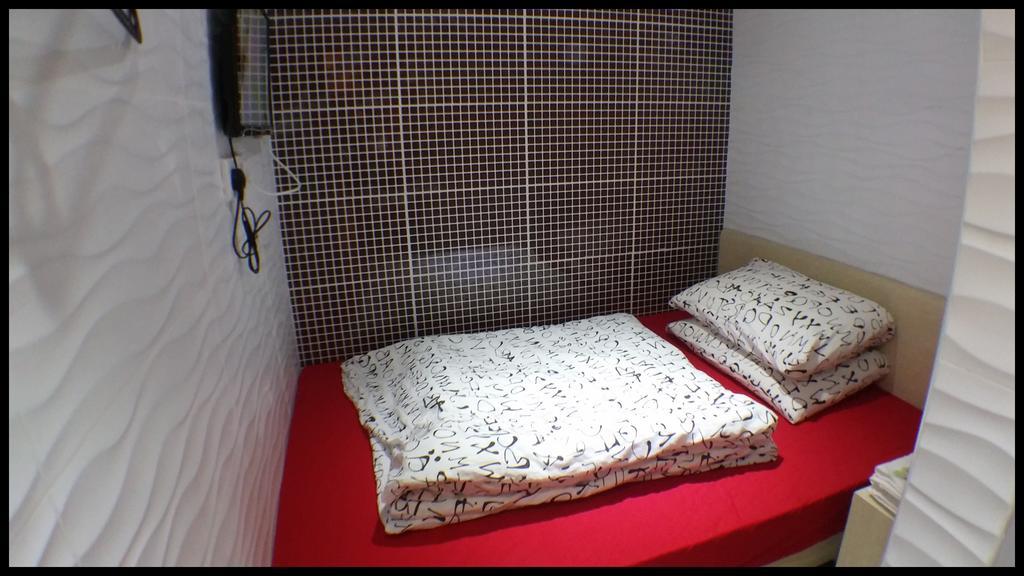 Micro Hotel Hong Kong Ngoại thất bức ảnh